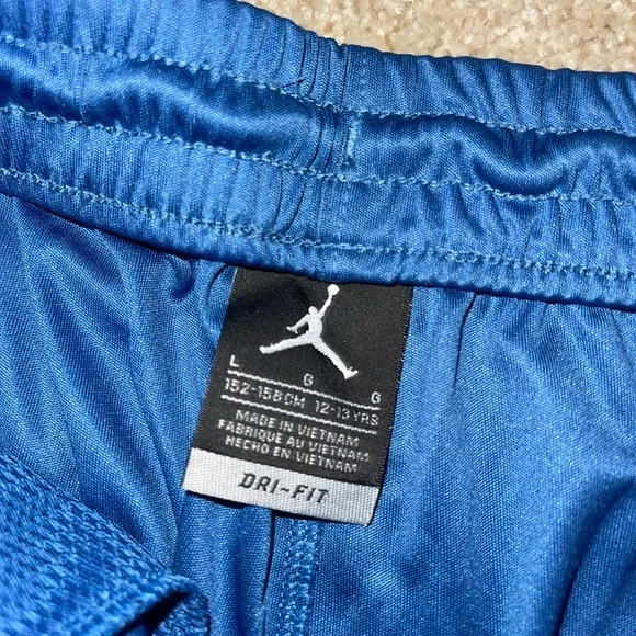 Jordan Sport Men’s Dri-Fit Shorts - Picture 3 of 3